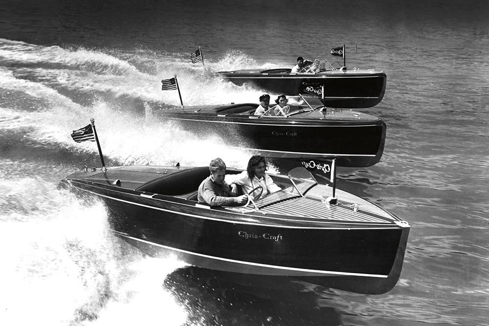 Chris Craft Old Boat
